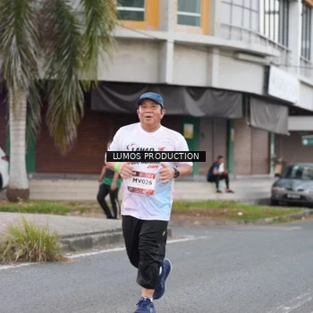 Runner Photo 7994974