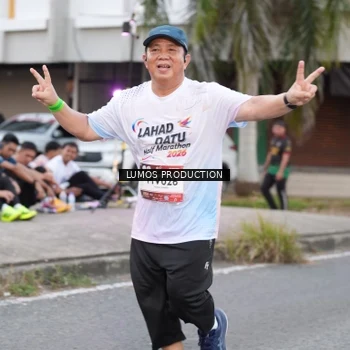Runner Photo 7995002