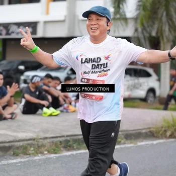 Runner Photo 7995005