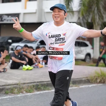 Runner Photo 7995006