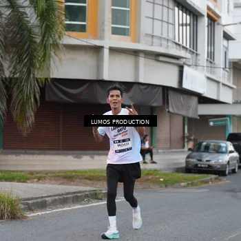 Runner Photo 7995031