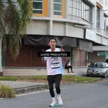Runner Photo 7995032