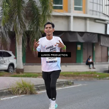 Runner Photo 7995040