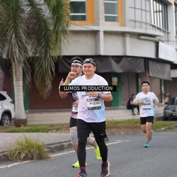 Runner Photo 7995067