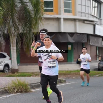 Runner Photo 7995070