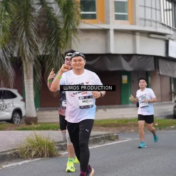 Runner Photo 7995074