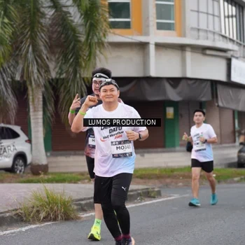 Runner Photo 7995076