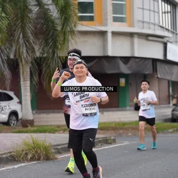 Runner Photo 7995077