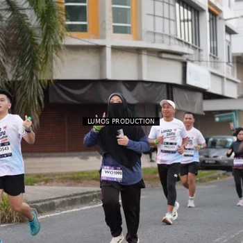 Runner Photo 7995083