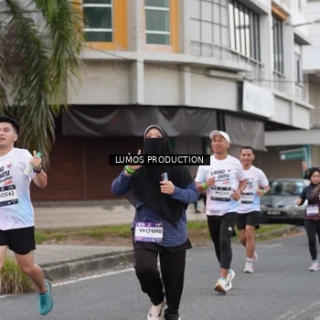 Runner Photo 7995086
