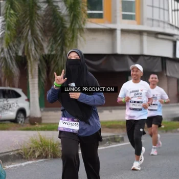 Runner Photo 7995100