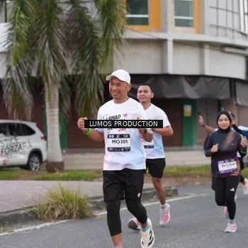 Runner Photo 7995107