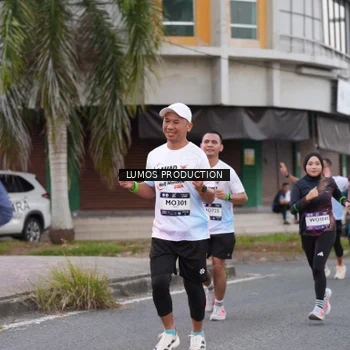 Runner Photo 7995109
