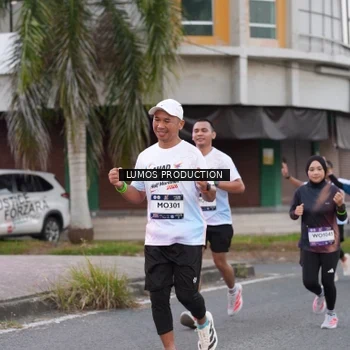 Runner Photo 7995110
