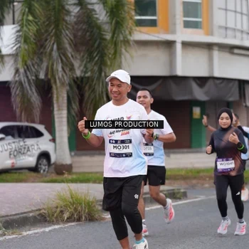 Runner Photo 7995114