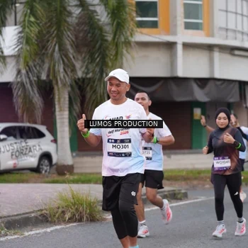 Runner Photo 7995116