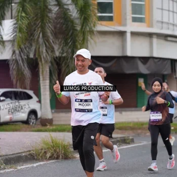 Runner Photo 7995117