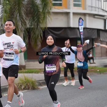 Runner Photo 7995119