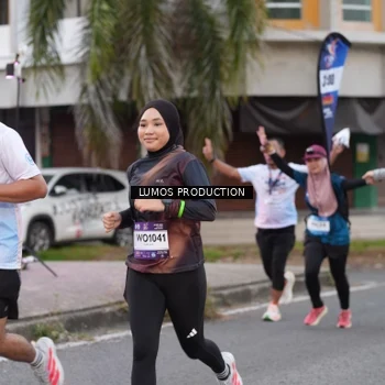 Runner Photo 7995135