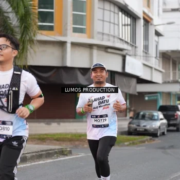 Runner Photo 7995215
