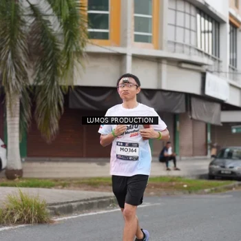 Runner Photo 7995221