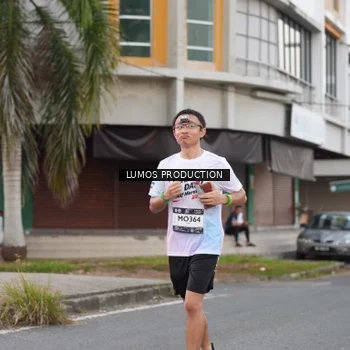 Runner Photo 7995224