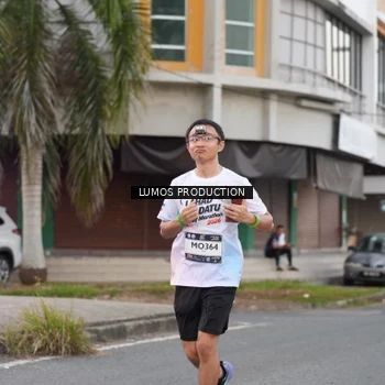 Runner Photo 7995225