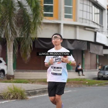 Runner Photo 7995228