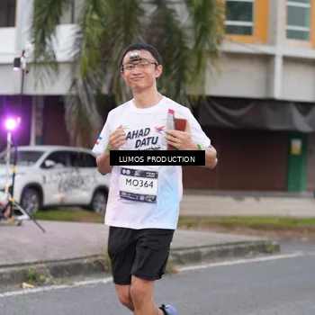 Runner Photo 7995241