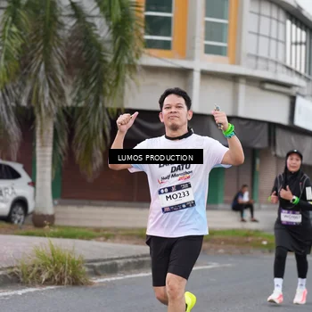 Runner Photo 7995244