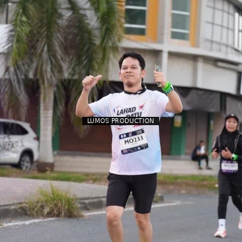 Runner Photo 7995249