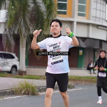 Runner Photo 7995251