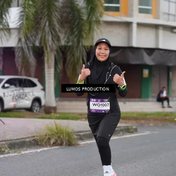 Runner Photo 7995253