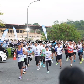 Runner Photo 7995307