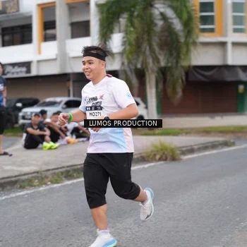 Runner Photo 7995328