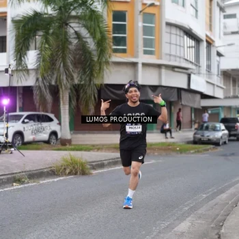 Runner Photo 7995331