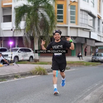 Runner Photo 7995334