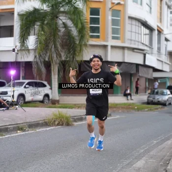 Runner Photo 7995335