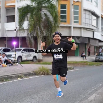 Runner Photo 7995341