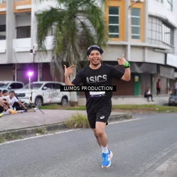 Runner Photo 7995342