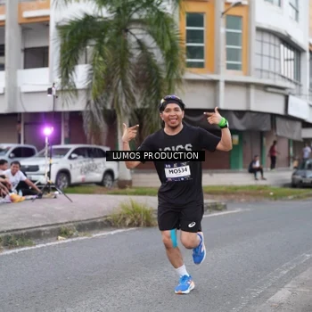 Runner Photo 7995344