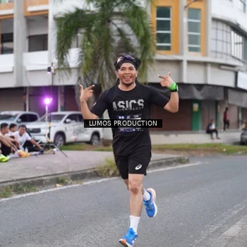 Runner Photo 7995345