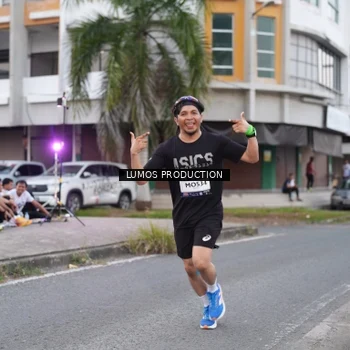 Runner Photo 7995347