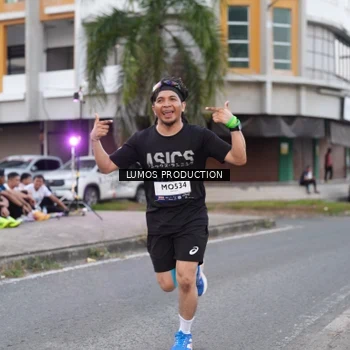Runner Photo 7995350