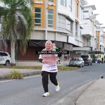 Runner Photo 7995356