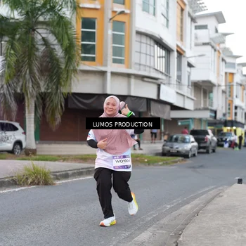Runner Photo 7995358
