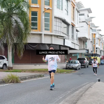 Runner Photo 7995428