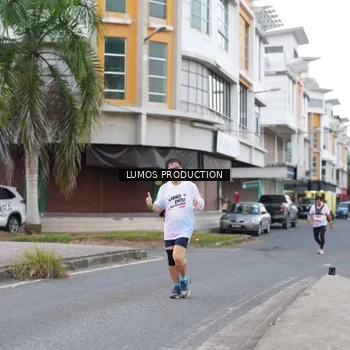 Runner Photo 7995430