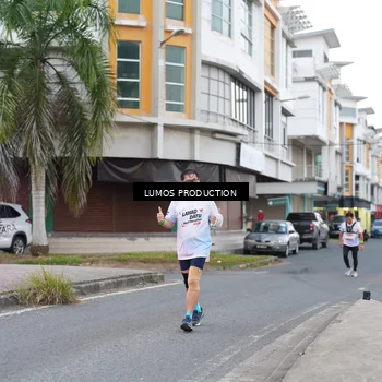 Runner Photo 7995433