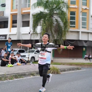 Runner Photo 7995452
